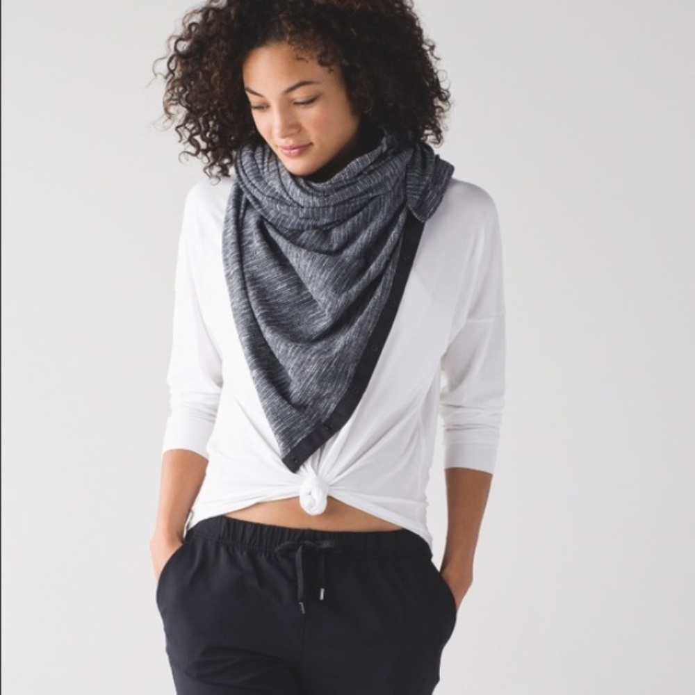 Lululemon vinyasa scarf